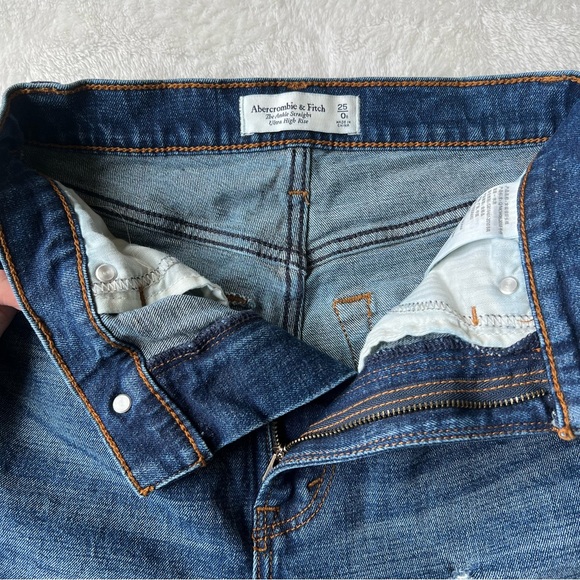 Abercrombie & Fitch Ultra High Rise Ankle Straight Jean Size 25 / 0 Regular - Picture 4 of 8